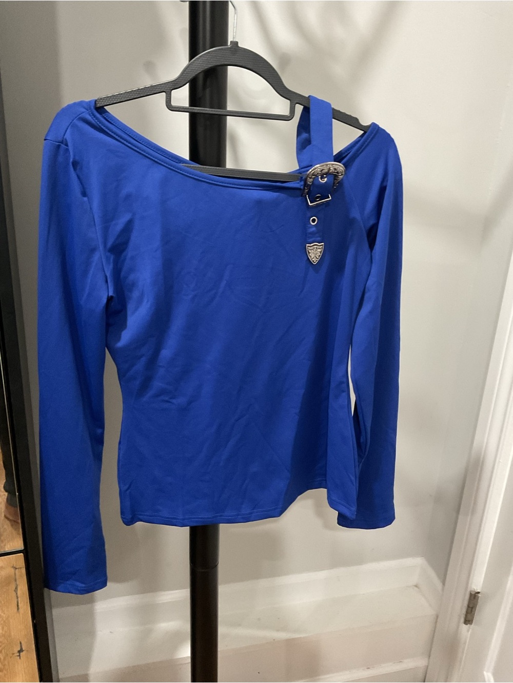 Blue Asymmetric Long-Sleeve Women's Top with Buckle Accent